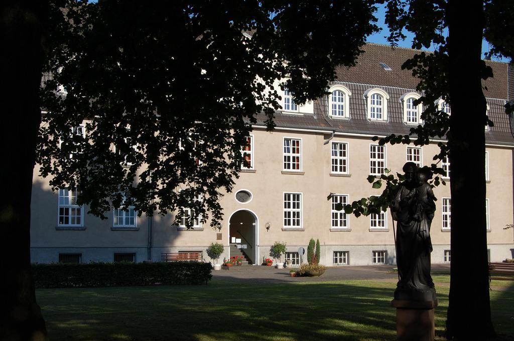Pension Augenblick Knechtsteden Дормаген Экстерьер фото
